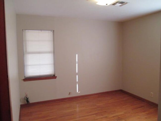 Building Photo - 202 K St