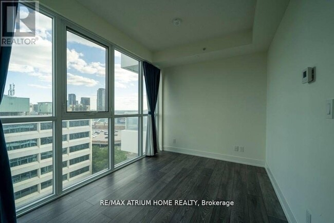 Building Photo - 180 Fairview Mall Dr