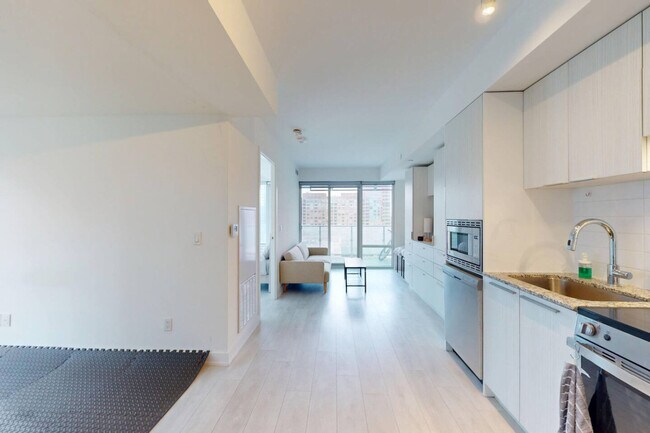 Building Photo - 18 Maitland Terrace