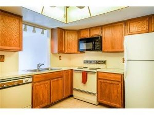 Building Photo - 1800 NE 39th Ct