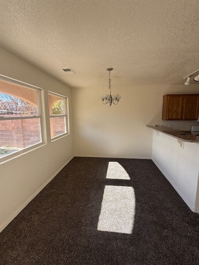 Foto del edificio - Beautifully updated NW Heights 2 Story 3 Bed 2 Bath Home with 1980 Square feet! Under $1.00 per s...