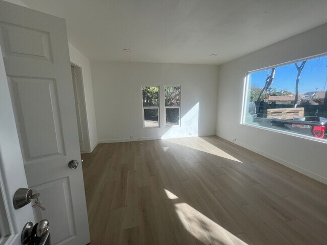 Foto del edificio - 232 Willowbrook Dr