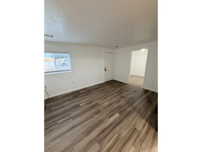 Foto del edificio - 4769 W Ellsworth Ave
