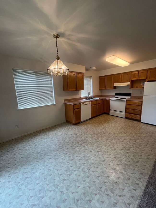 Photo - 2-Bedroom 1-Bathroom Apartment in 3 unit building