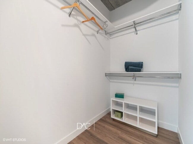 Foto del edificio - 3636 N Halsted St