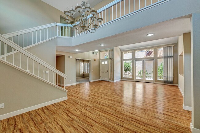 Foto del edificio - Beautiful Large 4 Bedrooms, 3 Baths in Bernardo Heights