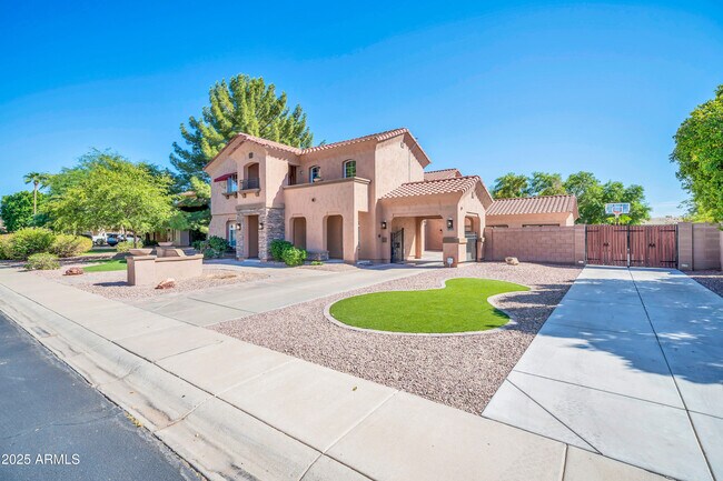 Building Photo - 7149 W Avenida Del Sol