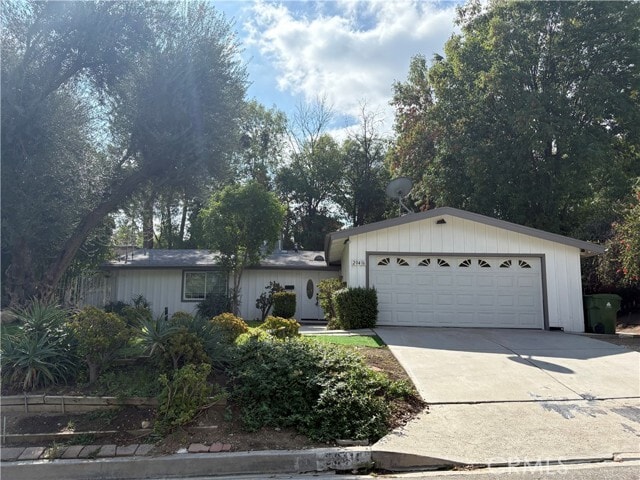 Foto principal - 20416 Coulson St