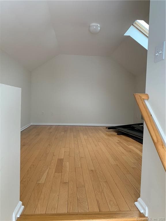 Building Photo - 9 Uncas Ct