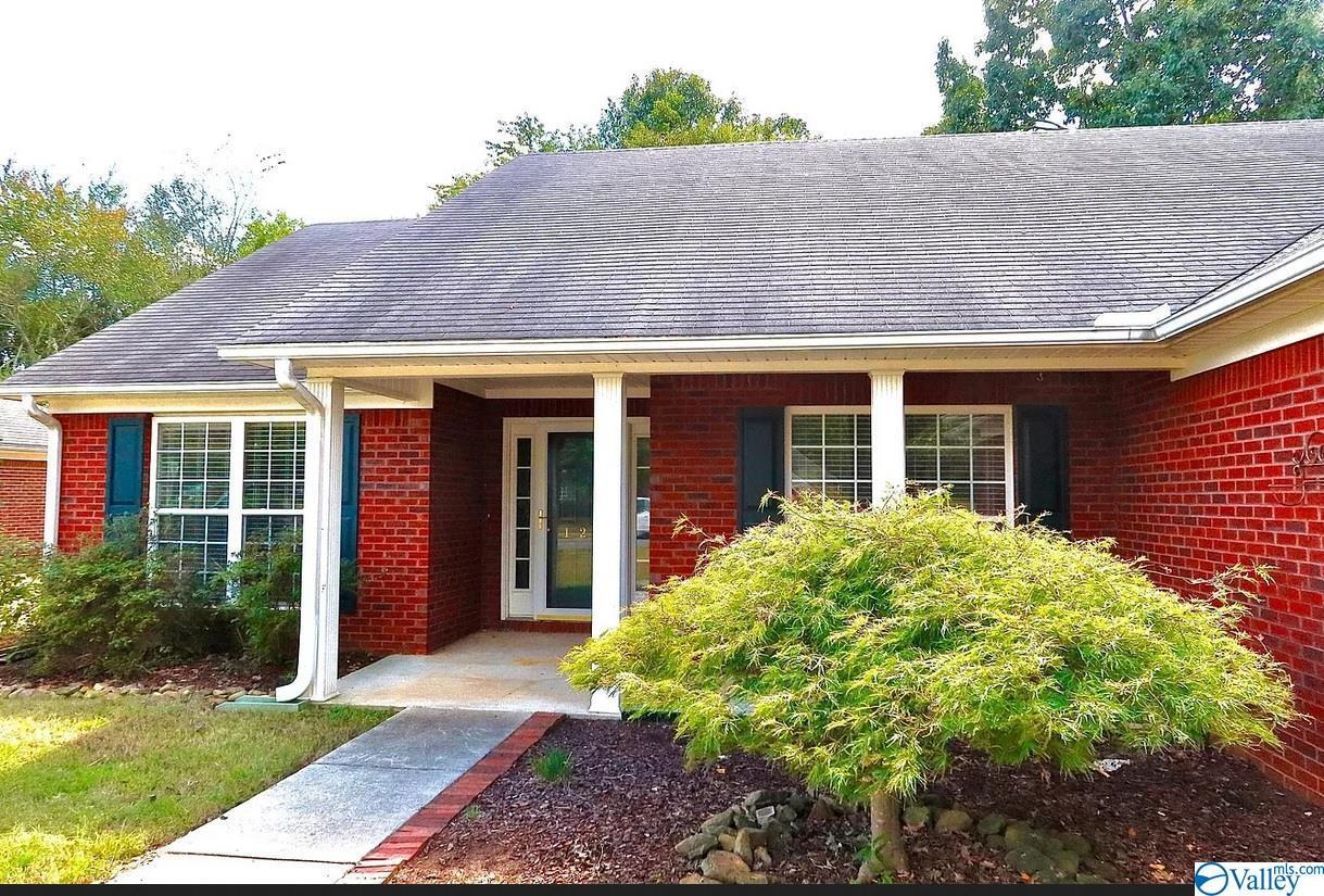 Primary Photo - 127 Knotting Pl