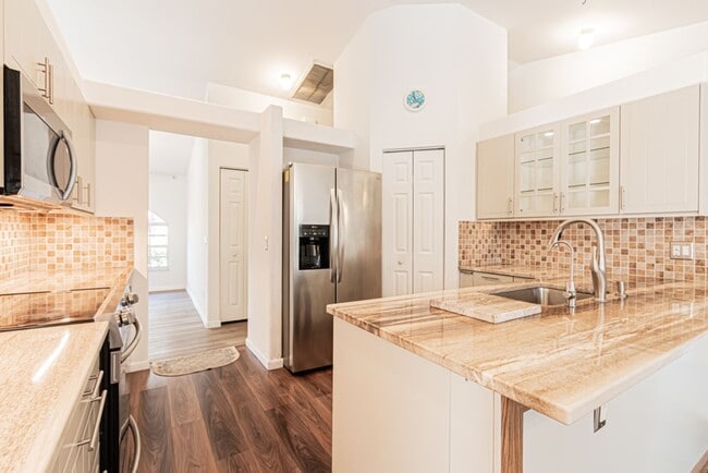 Foto del edificio - 5-Bed Home With Private Heated Pool & Large Yard - Pet Friendly!