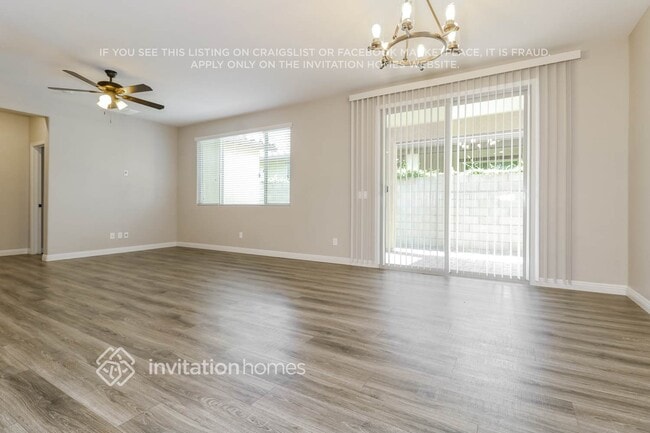 Foto del edificio - 14847 N 174th Ln
