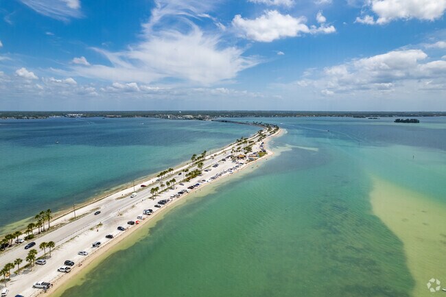 The Dunedin Causeway is where you can park your car and enjoy the day in Palm Harbor.