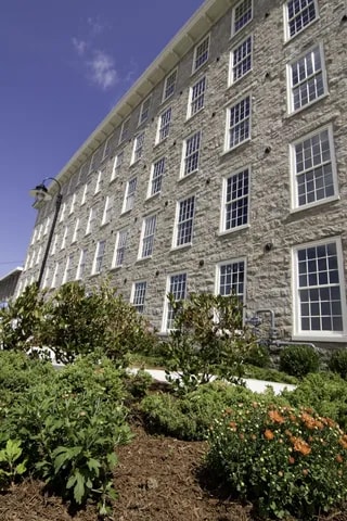 Building Photo - 420 Quequechan St