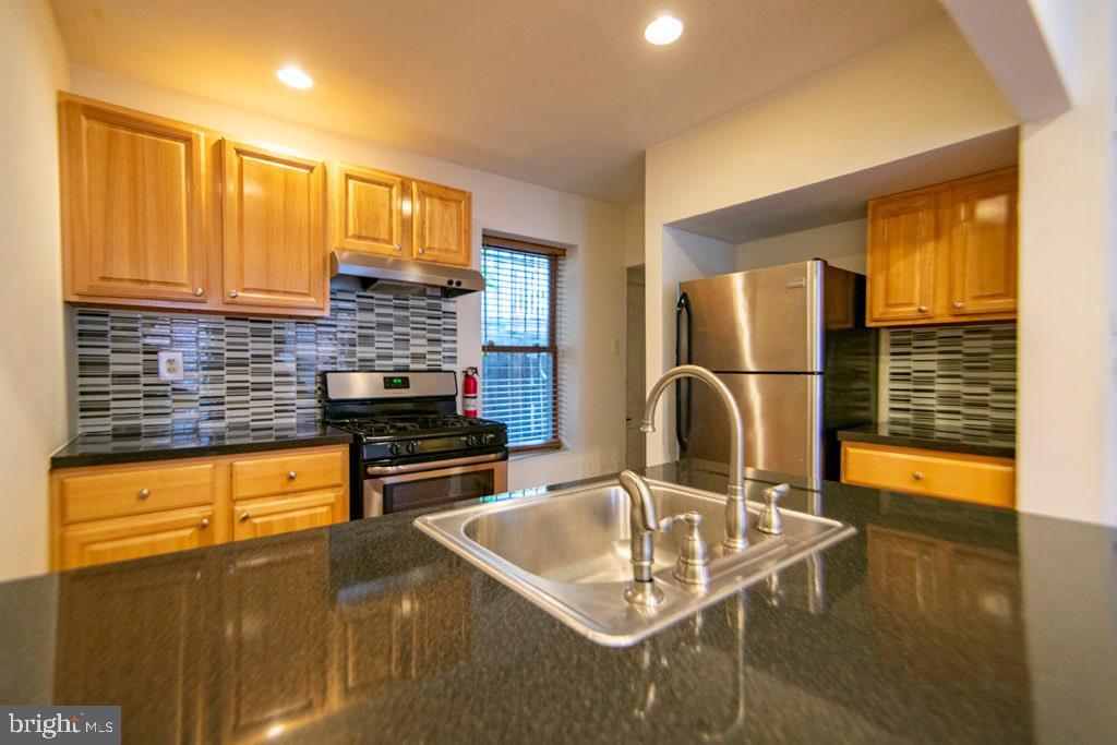 Foto principal - 1826 Webster St