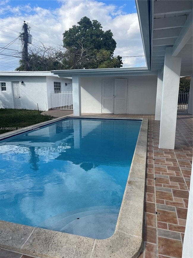 Foto del edificio - 3310 SW 94th Pl