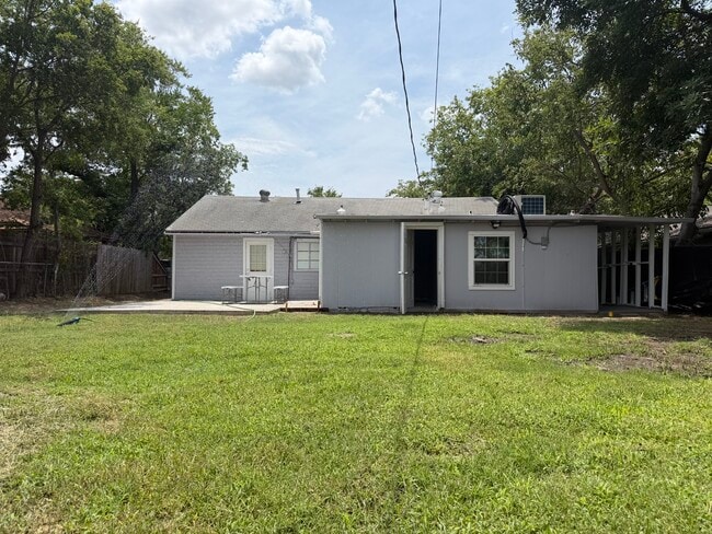 Foto del edificio - 714 SW Dallas St