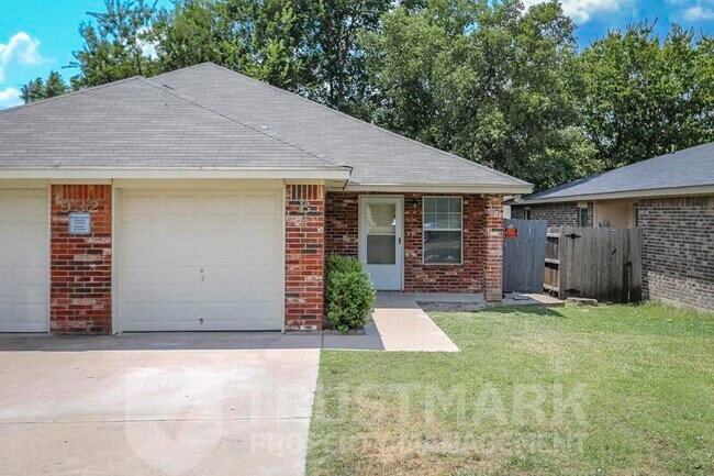 Foto del edificio - 932 Maplewood Dr