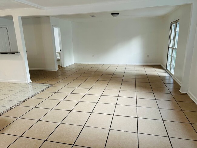 Building Photo - 4518 4th St