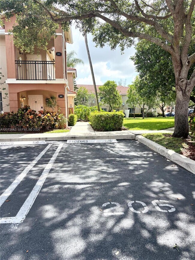 Foto del edificio - 3481 Briar Bay Blvd
