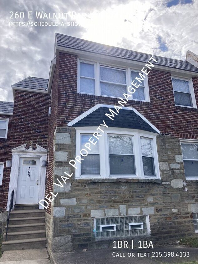 Primary Photo - This 1-Bd apartment is For Rent in East Oa...