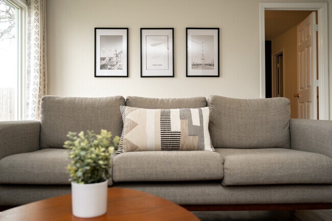 Foto del edificio - 2684 Wynterpointe Ct