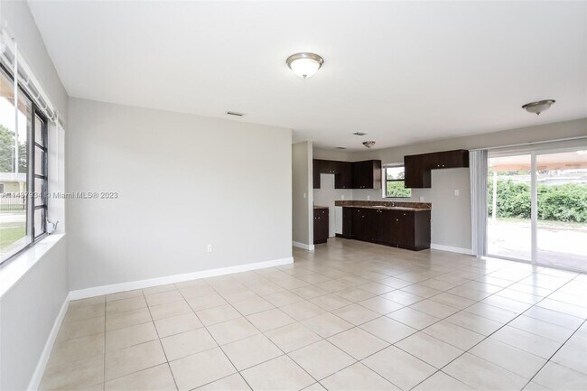 Foto del edificio - 2300 NW 179th Terrace