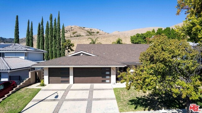 Building Photo - 18933 Kilfinan St