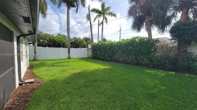 Foto del edificio - 116 NW 3rd Ct