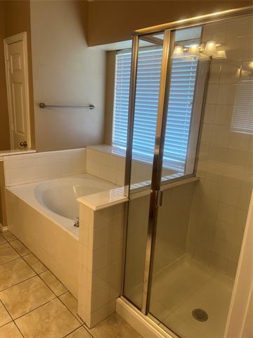 Building Photo - 3008 Cantura Dr