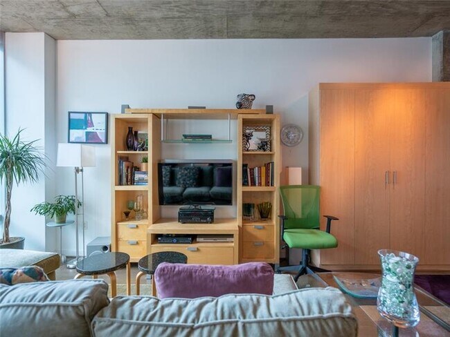 Foto del edificio - 923 Peachtree St NE