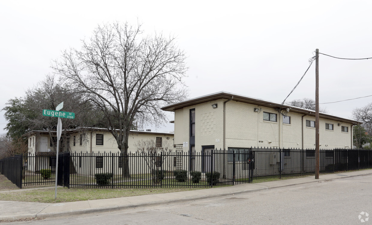 Building Photo - Oakland Estates