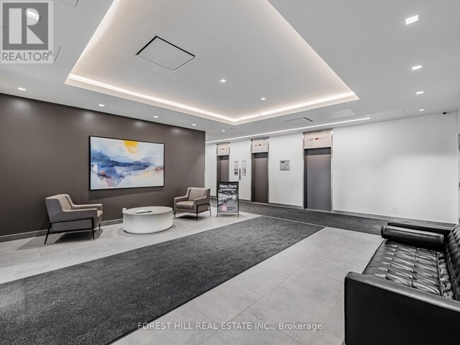 Building Photo - 377 Ridelle Ave