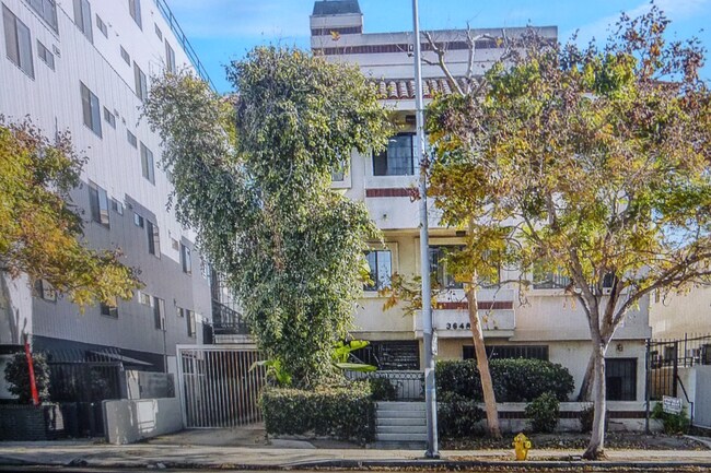 Foto del edificio - 3648 Motor Ave