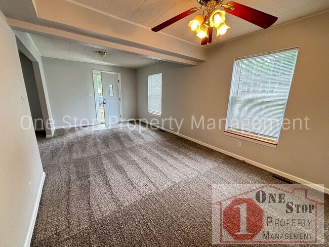 Foto del edificio - 2 Bedroom, 1.5 Bathroom Home in Independen...