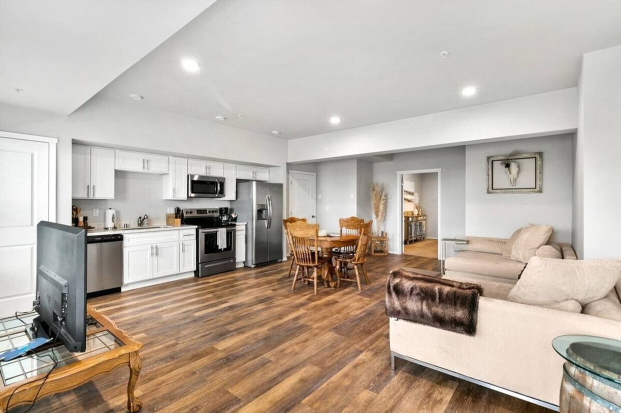 Foto principal - 624 E 32nd St