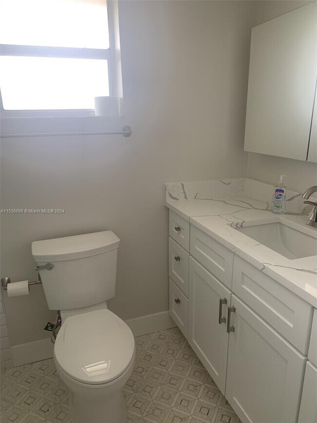 Building Photo - 8141 SW 24th Ct