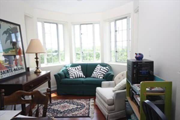 Building Photo - 20 Chapel St