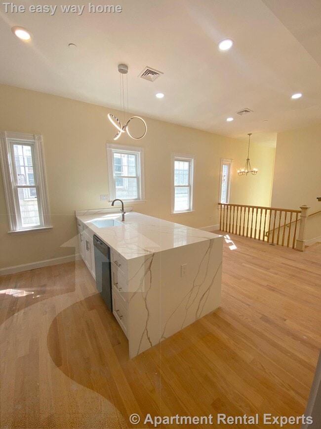 Photo - 32 Putnam Ave Apartment