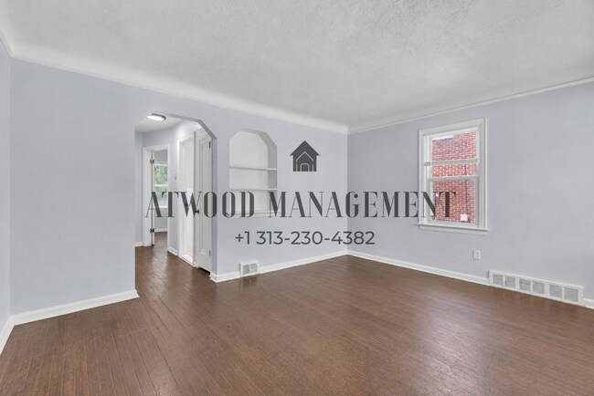 Building Photo - This beautifully updated 3-bedroom, 1-bath single-family home is ready for move-in!