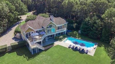 Building Photo - 6 Little Ct