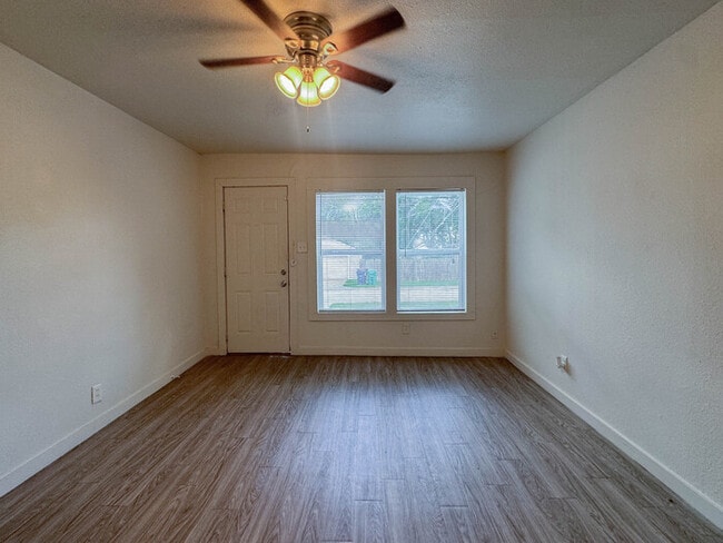 Building Photo - 609 Amarillo St