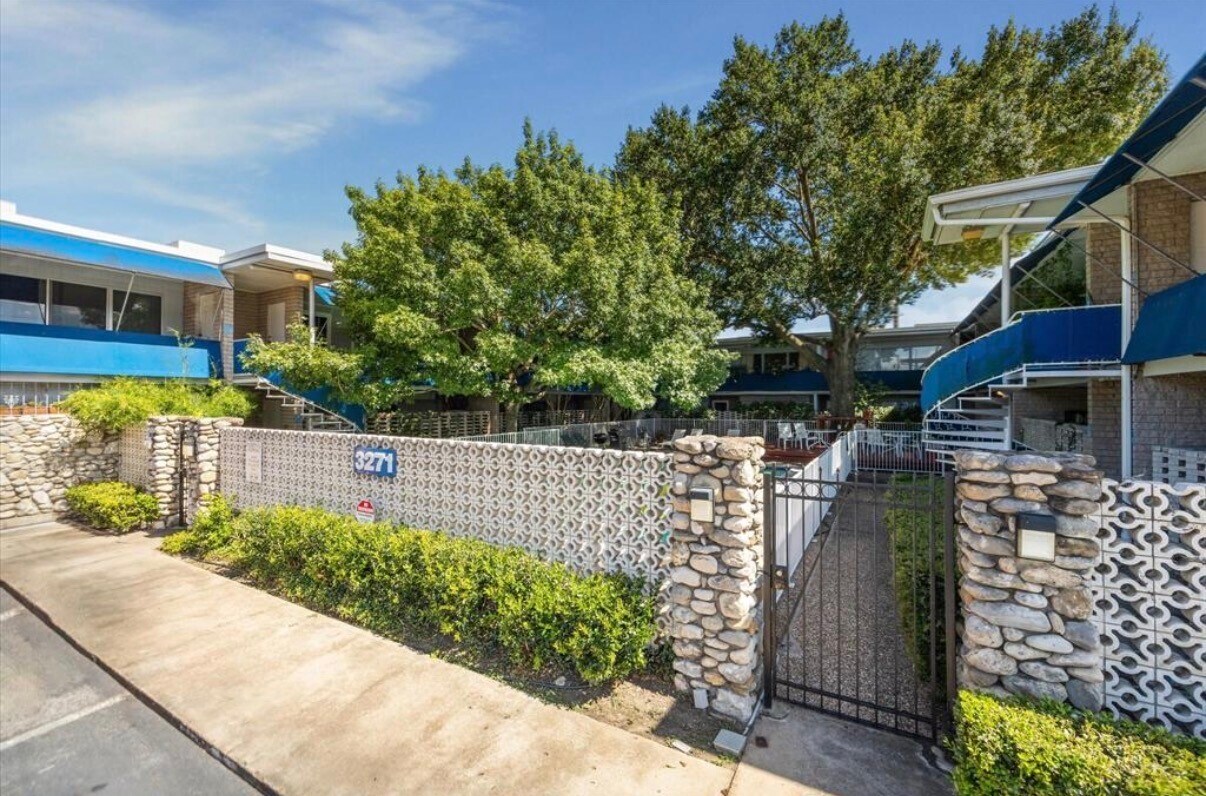 Foto principal - 3271 Sul Ross St