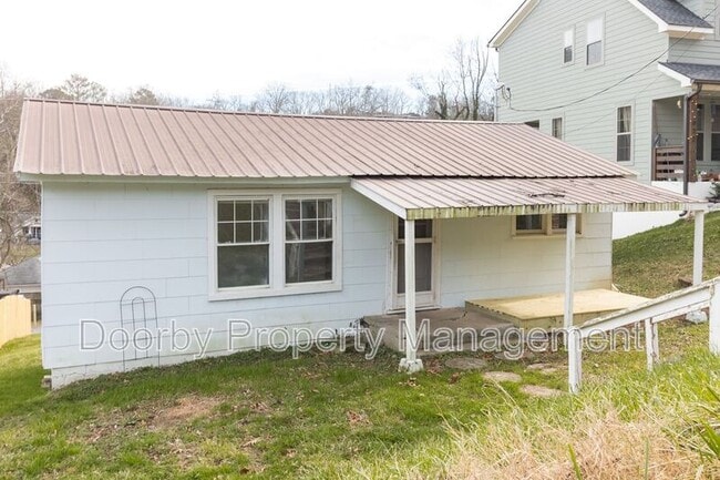 Building Photo - 966 Beason Dr