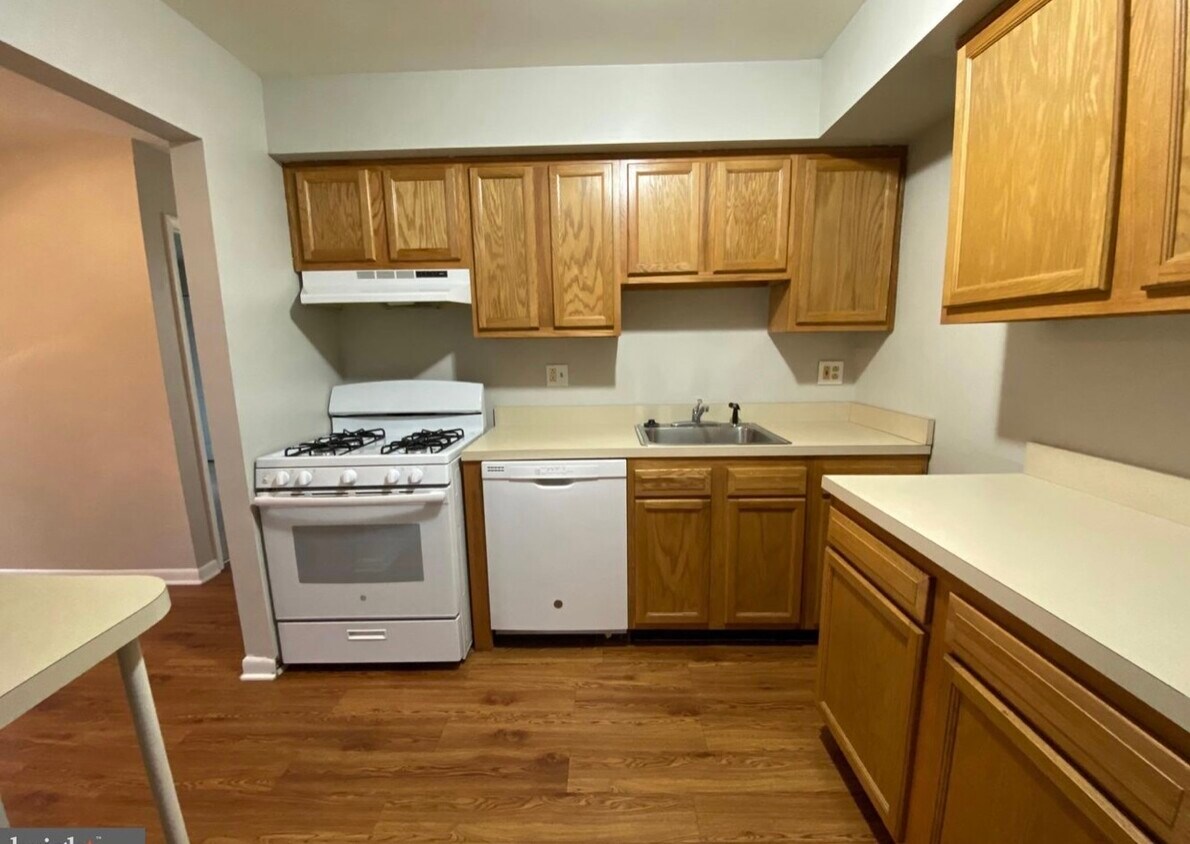 Foto del edificio - 8852 Spiral Cut