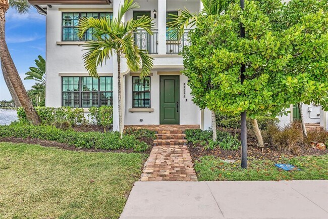 Foto del edificio - 11541 SW 15th Ave