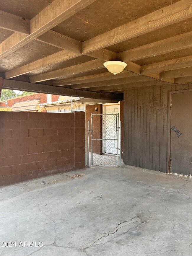 Building Photo - 2524 S Yavapai Rd