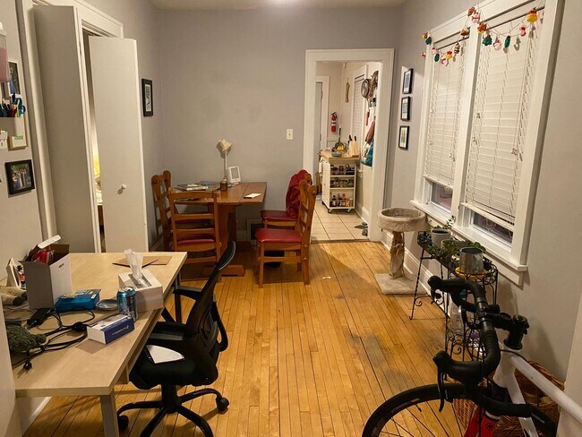 Foto del edificio - 647 Monroe St NE