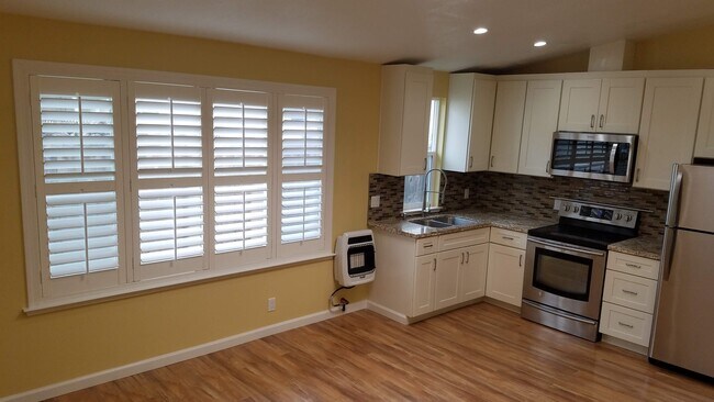 Hall - 33896 Rowland Dr Apartments