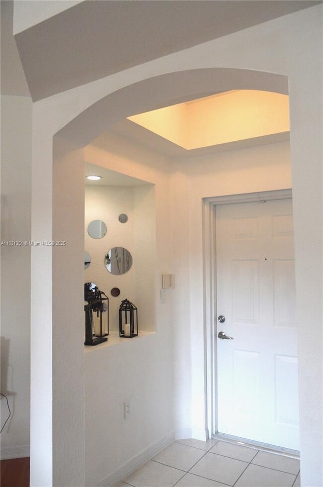 Foto del edificio - 8912 W Flagler St